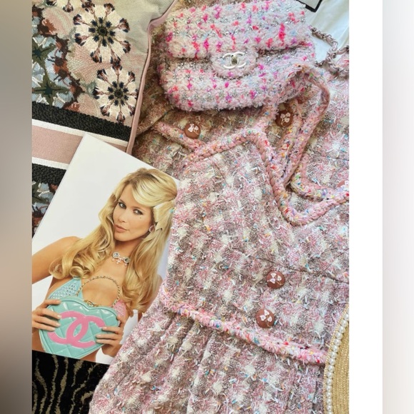 Stunning Tweed dress with silk lining - Picture 4 of 7